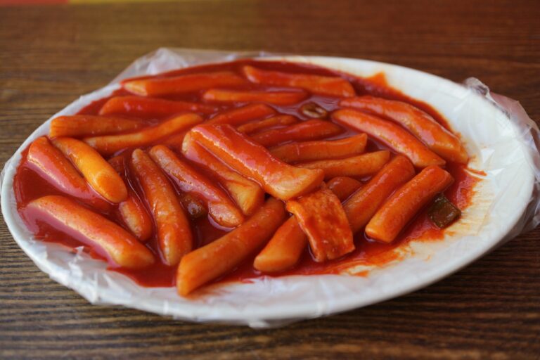 “떡볶이 사줄게”라며 10대 여학생 강제추행, 술 권한 40대 남성
